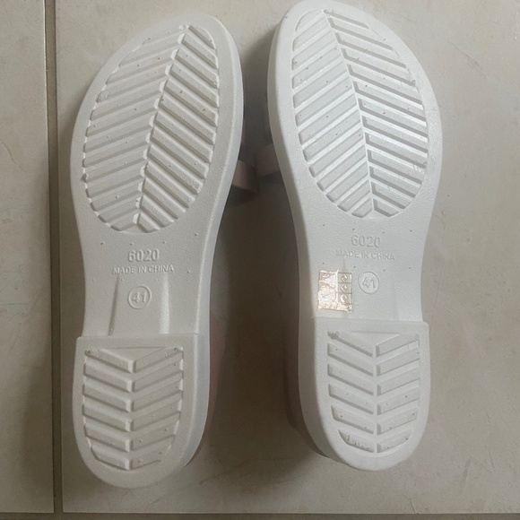 Emery Rose Minimalist Open Toe Sandals Tan - Picture 3 of 3